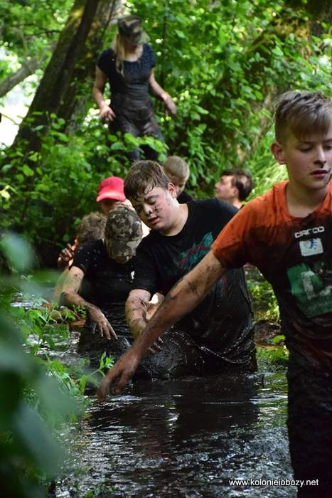 Obóz survivalowy dla młodzieży